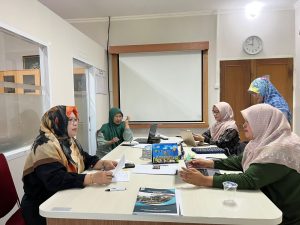 LPPM UMP Gelar Monev Internal Penelitian Hibah DPPM Kemendikbudristek 2025 WhatsApp Image 2025 11 03 At 07.03.27 300x225