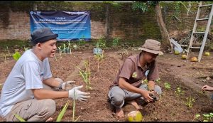 TIM ANESTESI UMP DUKUNG PENINGKATAN KESEHATAN MELALUI PROGRAM PEMBERDAYAAN KEMITRAAN MASYARAKAT (PKM) PENGABDIAN KEPADA MASYARAKAT KOMPETITIF NASIONAL BATCH III TAHUN 2025 B5 300x173